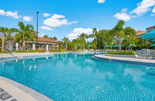 Florida Central Atlantic Coast Apartment | Last Minute Disney Getaway! Luxury Condo with Private Balcony. Book Now! #119481