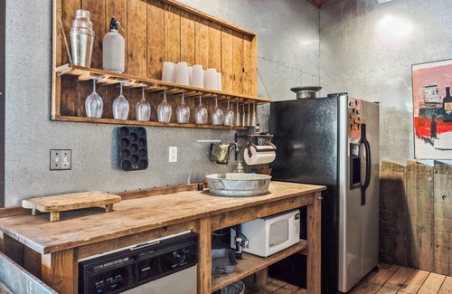 Sonoma Other | Last minute July 14-19 vacancy! 5 King Suites, plus Barn, Pool, Bocce & HotTub