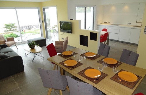Fouesnant Apartment | *Last year-end availabilities: 09 Nov - 22 Dec