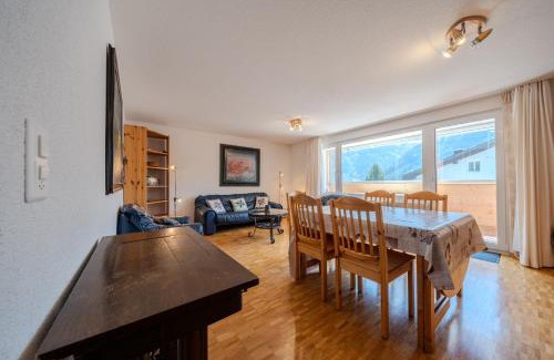 Arosa Apartment | Latschüel by Arosa Vacations, Familienwohnung im Zentrum mit Privatparkplatz