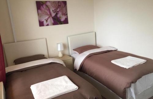 Glasgow House | Laughing Buddha Guesthouse