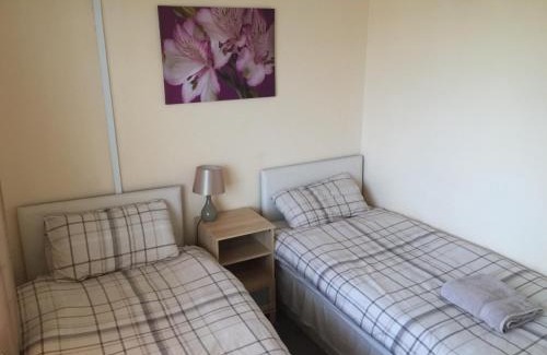 Glasgow House | Laughing Buddha Guesthouse