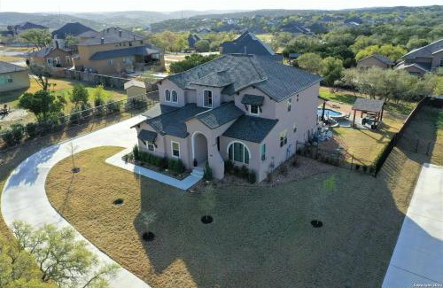 Helotes House | Launch Pad- A Birdy Vacation Rental