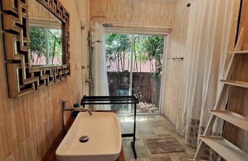 Hua Thanon House | Laura's Guest House - adult only -