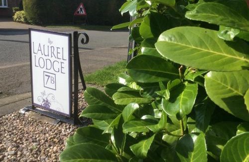 Horncastle Bed & Breakfast | Laurel Lodge