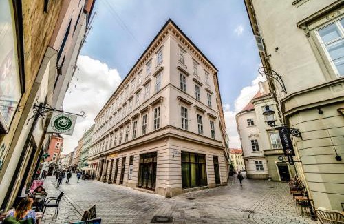 Old Town Apartment | Laurinska 1 Apartments