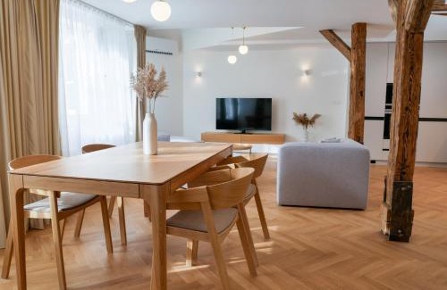 Old Town Apartment | Laurinska 1 Apartments