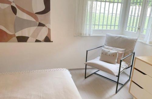 Pully Apartment | LAUSANNE PULLY sunny apartment on lakeside street and direct bus to Lausanne train station