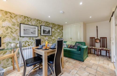 Weybourne House | Lavender Cottage
