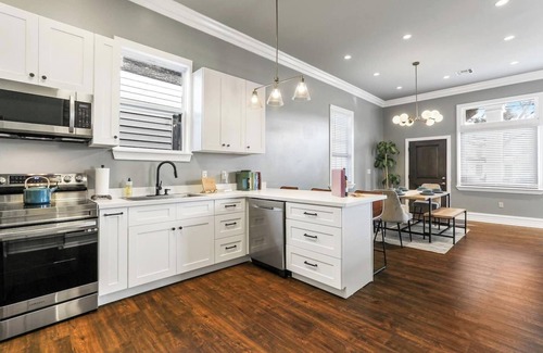 Milan House | Lavender Haze 5BR Uptown NOLA Retreat