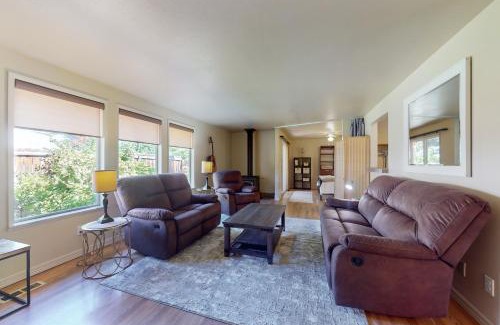 Larkspur House | Lavender Hollow