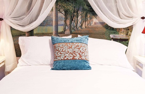 Sequim Hotel | Lavender Limited at Olympic Railway Inn - Pet Friendly