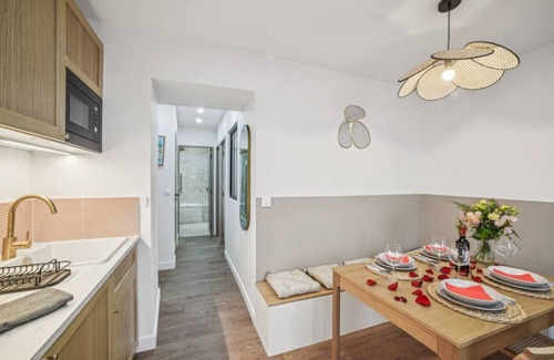 Nice City Centre Apartment | Lavie Maison - Hot Tub AC and Sauna