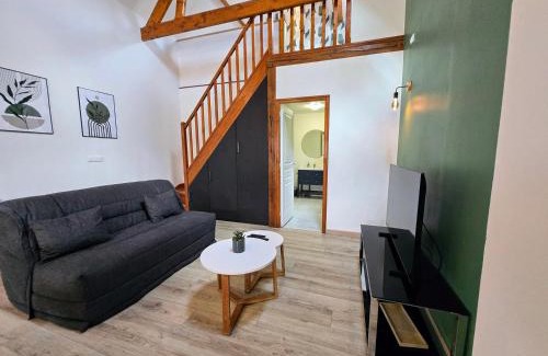 Auxerre House | Lavoir - Séjour à Auxerre