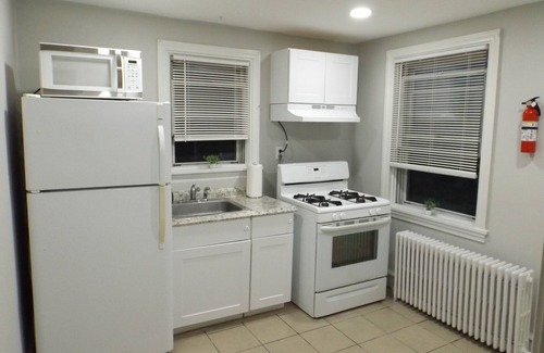 Foxcroft Square Apartment | Lawndale Philly Cozy & Renovated 2 Beds 1 Bath