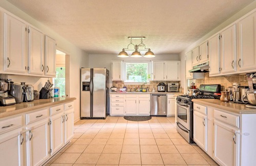 Lawrenceville House | Lawrenceville Family Home w/ Backyard + Grill