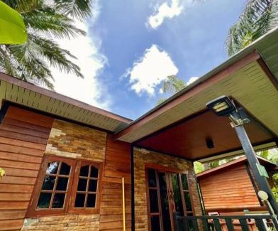 Nong Thale Ski Chalet | Lay Back Villa Wooden House AC Hot shower High Speed Internet