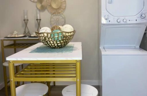 Lake Highlands Apartment | Lay your head on My Shoulders