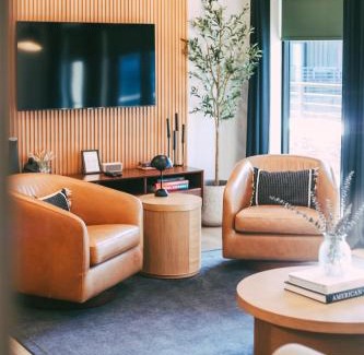 Downtown Nashville House | Laylas Nashville Retreat with Pool Walk to Broadway