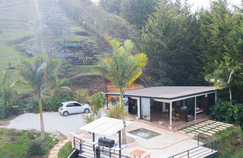 El Penol Cabin | Laze Lake