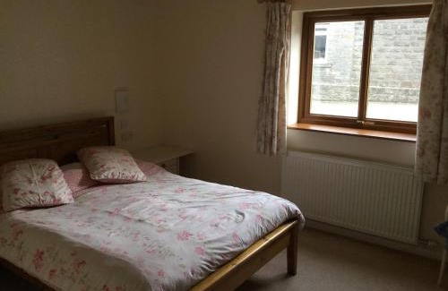 Flouch House | Lazy Daisys