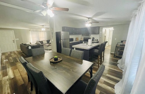 Mead House | "Lazy Days" less than 10 minutes from Lake Texoma and Choctaw Casino