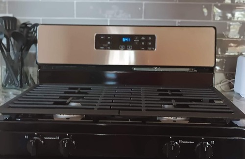 Ashtabula Cabin | Lazy Dayz Cabin, 3 bedrooms, 2 baths with views of Lake Erie.