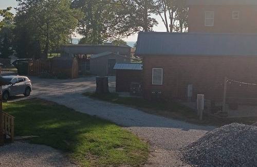 Ashtabula Cabin | Lazy Dayz Cabin, 3 bedrooms, 2 baths with views of Lake Erie.