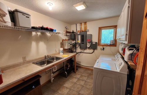 Baudette House | Lazy Fox Lodge, Lake of the Woodsn