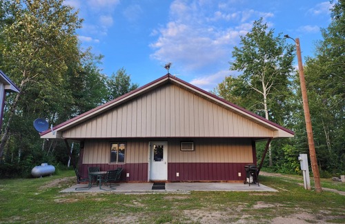 Baudette House | Lazy Fox Lodge, Lake of the Woodsn