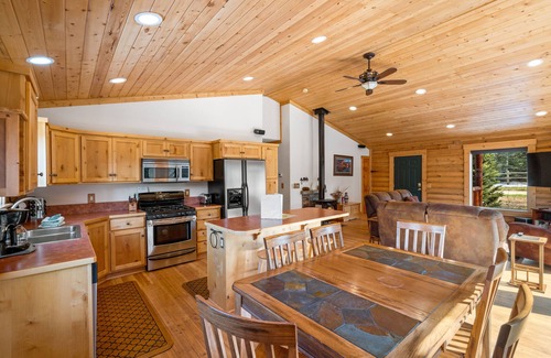 Lazy Acres House | Lazy Fox