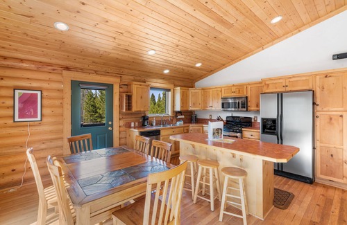 Lazy Acres House | Lazy Fox