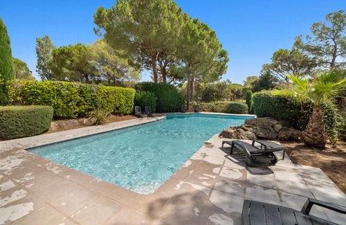 Valescure Apartment | Le 11 - Appt climatisé avec piscine partagée