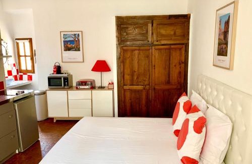 Moustiers-Sainte-Marie Apartment | le 1835, studio rouge-Corail
