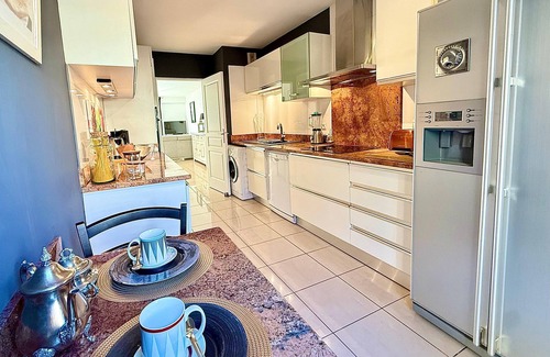 Couronne Urbaine Apartment | Le Aix Rotonde Mirabeau 4* - T4/110 m2 downtown with terrace 30 m2 garage