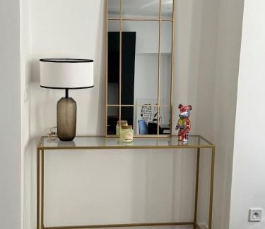 Prefecture Apartment | Le Banksy T2 Refurbished