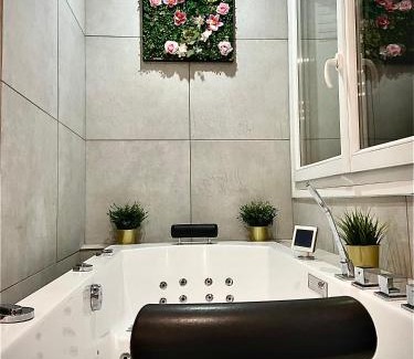 Villette Gare Apartment | Le BARABAN