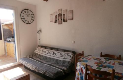 Le Barcares Apartment | Le Barcarès - Studio Cabine 4 Pers. - Résidence La Pêcherie II - Parking Privé - Proche Plage - FR-1-799-3