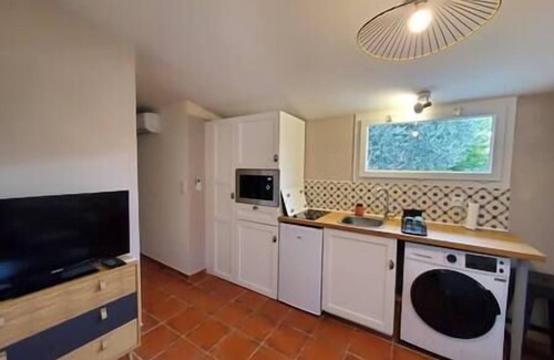 Le Bourg Apartment | Le Bleu Mimosa