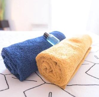 Villemur-sur-Tarn Apartment | Le Bleu Nuit Piscine Parking Netflix Café