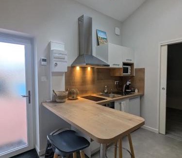 Riorges Apartment | Le Bohème, sauna & spa