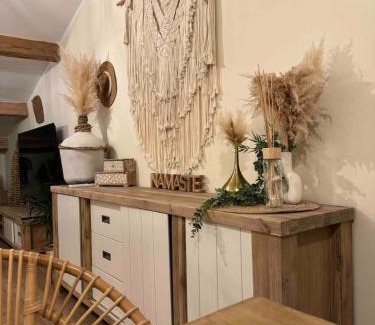 Puget-sur-Argens Apartment | LE BOHEME CHIC - Terrasse BBQ Espace & Confort - Clim et Parking Gratuit - Idéal Famille - PLAGE 15 min - OFFRE SPECIALE