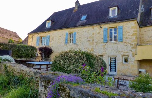 Sainte-Mondane House | Le Bonheur Dans Notre Pré 33 p