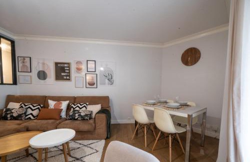 Rueil-Malmaison Apartment | Le Bord de Seine 5min à pieds Gare Parking Privé Gratuit