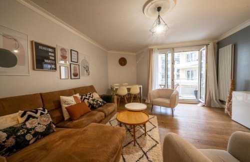 Rueil-Malmaison Apartment | Le Bord de Seine 5min à pieds Gare Parking Privé Gratuit