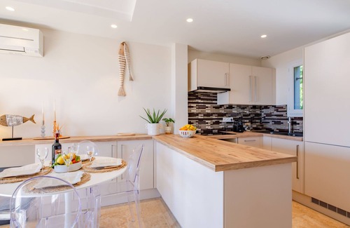 La Nartelle House | Le Bougainvillier by Interhome