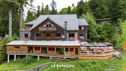Laveissiere Bed & Breakfast | LE BUFADOU - Gîte Auberge -