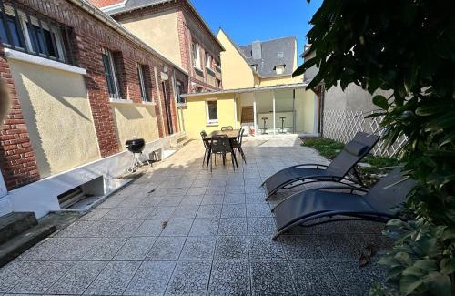 Pont-l'Eveque Apartment | Le Calme en Hyper-Centre
