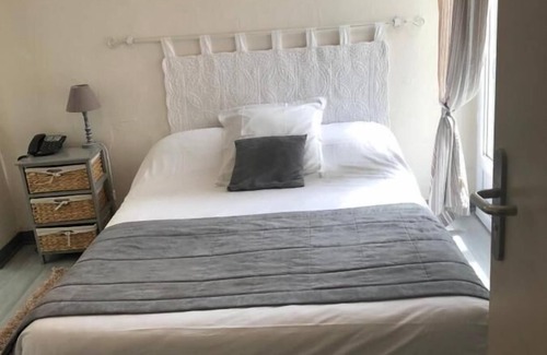 Centre Ville Hotel | Le Central Hôtel