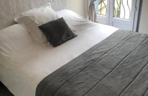 Centre Ville Hotel | Le Central Hôtel